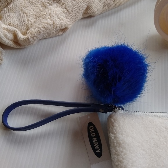 OLD NAVY two-tone sherpa pom-pom zipper pouch clutch - Picture 2 of 8